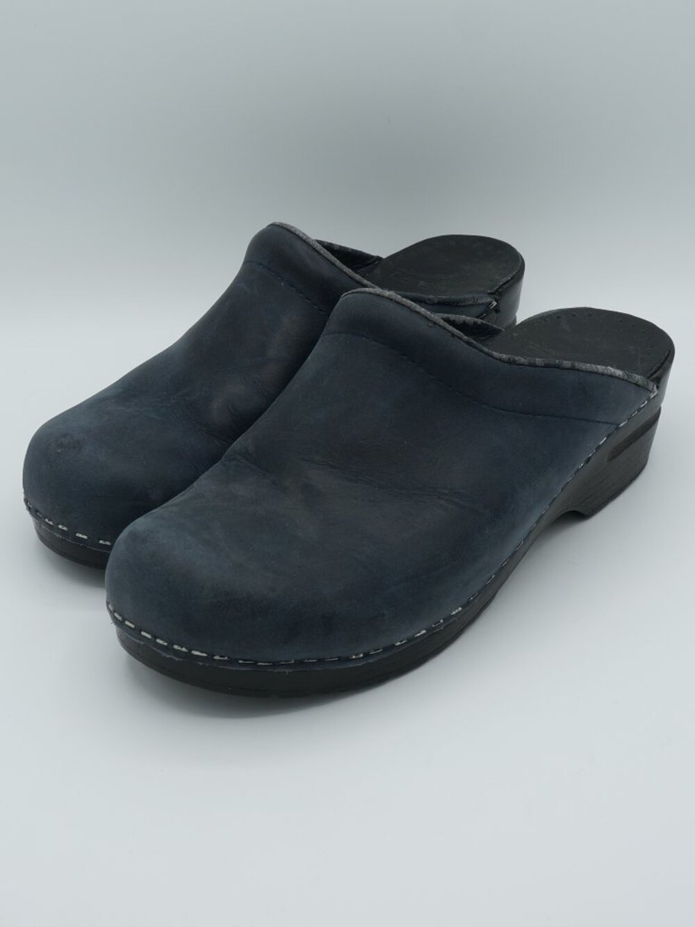 Dansko Professional Navy Blue Nubuck Leather Clogs Women's Size 38 US 7.5-8